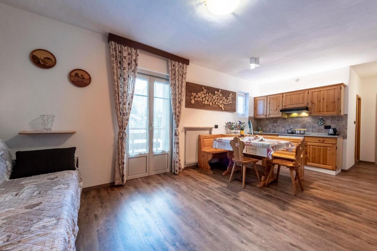 Appartamenti Residence La Roggia Pozza di Fassa Extérieur photo