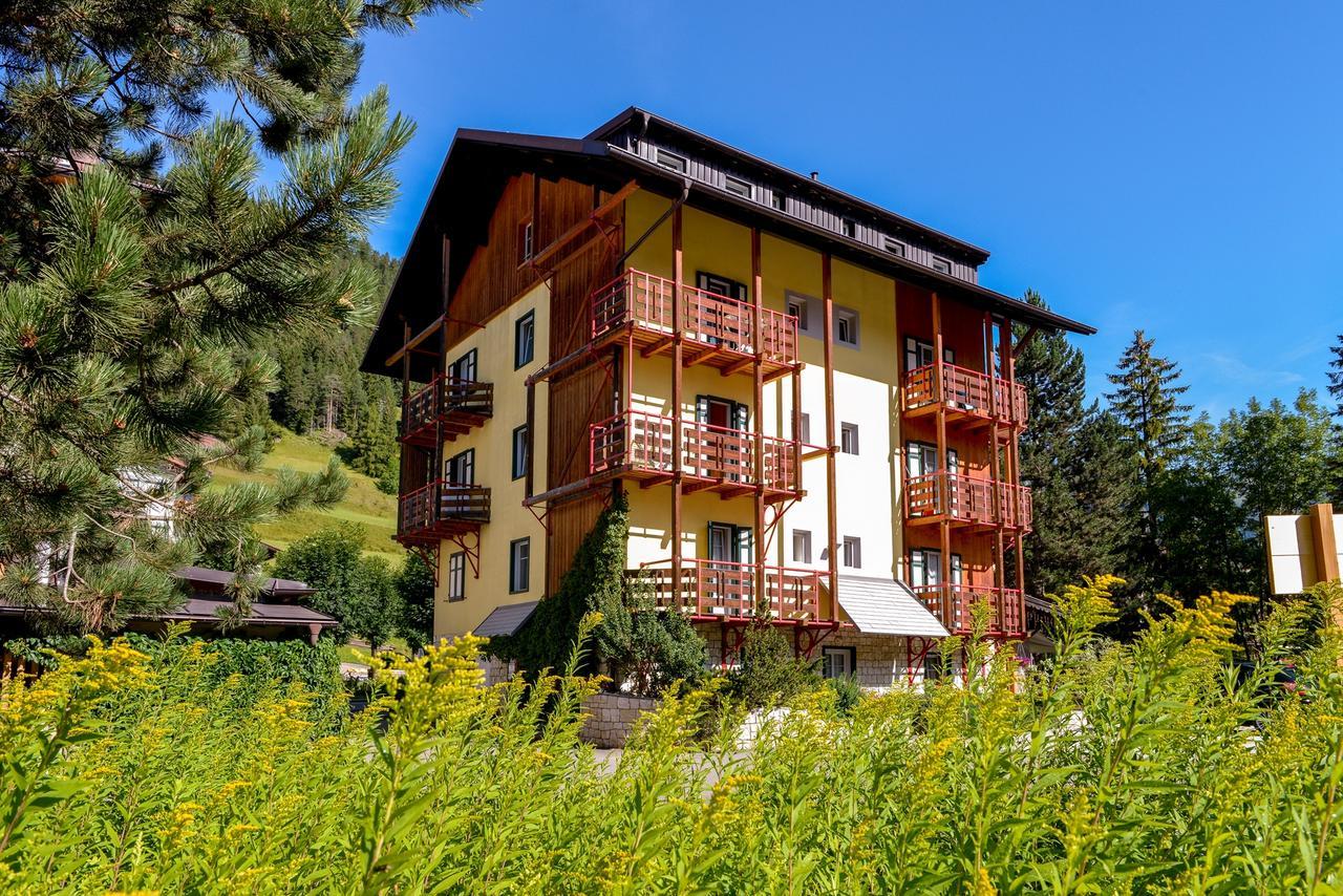 Appartamenti Residence La Roggia Pozza di Fassa Extérieur photo